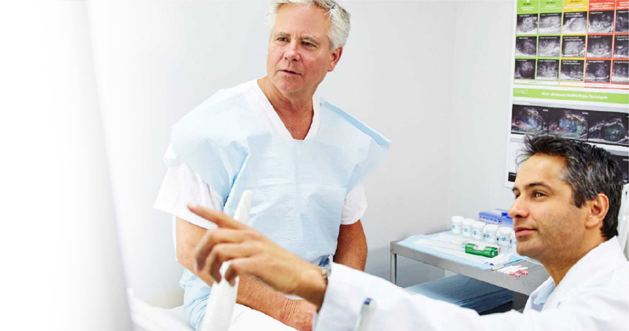 doctor-with-patient